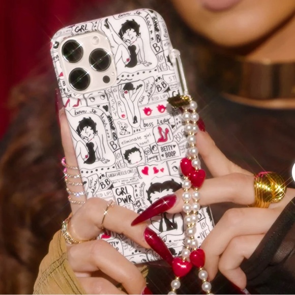 iPhone 13 Pr Betty Boop Girl Power iPhone Case - Picture 4 of 4
